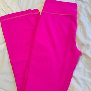 Lululemon hot pink cropped leggings